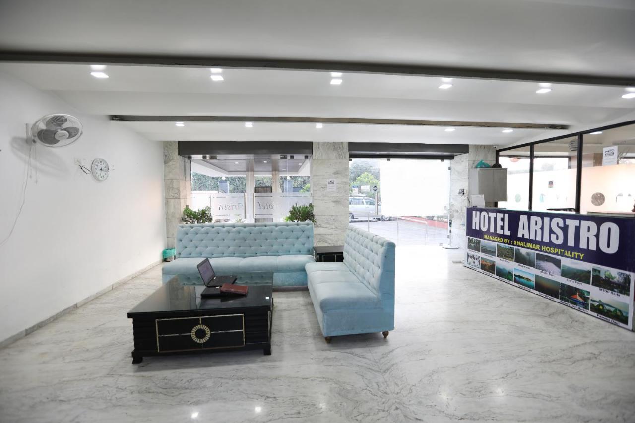 Hotel Aristro Lonavala Bagian luar foto