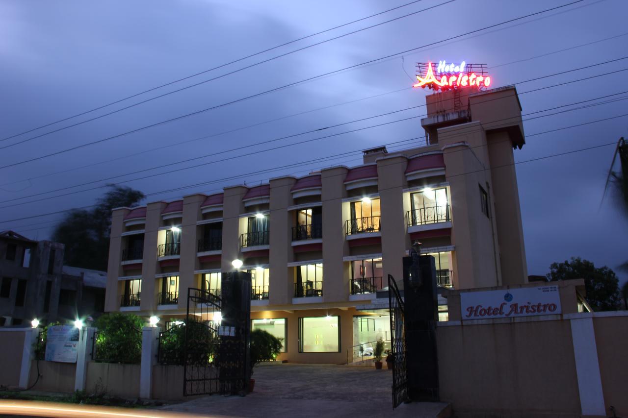 Hotel Aristro Lonavala Bagian luar foto