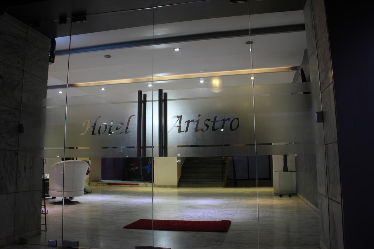 Hotel Aristro Lonavala Bagian luar foto